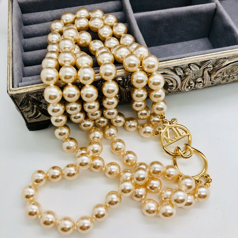 Vintage KENNETH J LANE Pearl Necklace